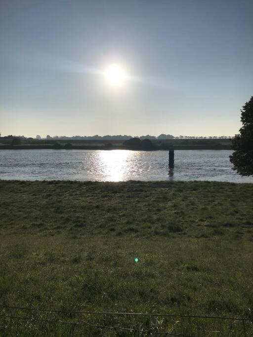 Hafenfewo Weener - Urlaub Direkt Am Wasser Buitenkant foto